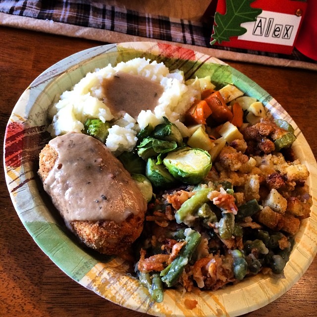 Vegan Thanksgiving, who woulda thunk it? Not as scary as you thought, right? And it's deeeeelish! #VeganThanksgiving #VeganAndThankful